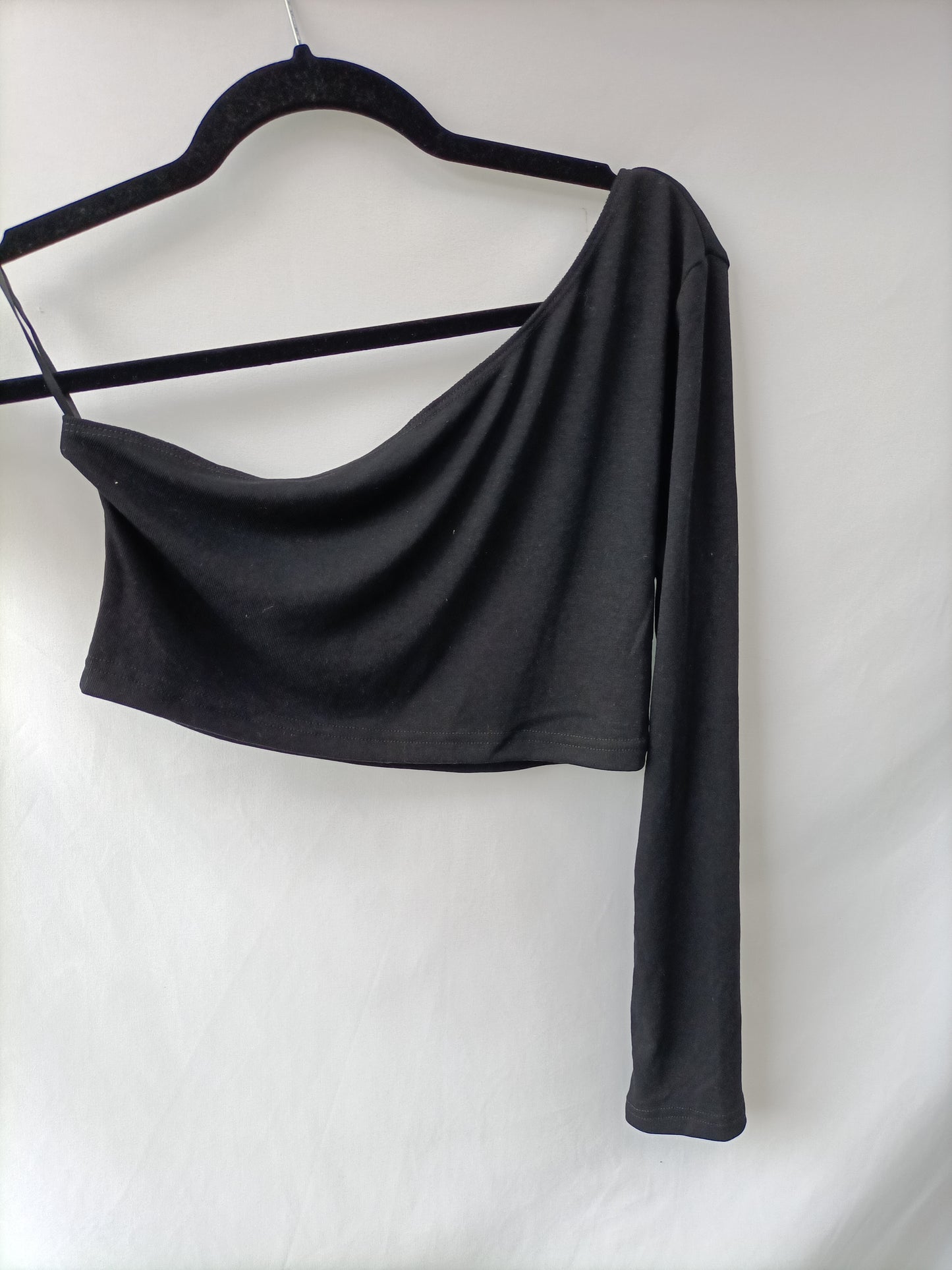 SHEIN. Black Asymmetrical Top Tl