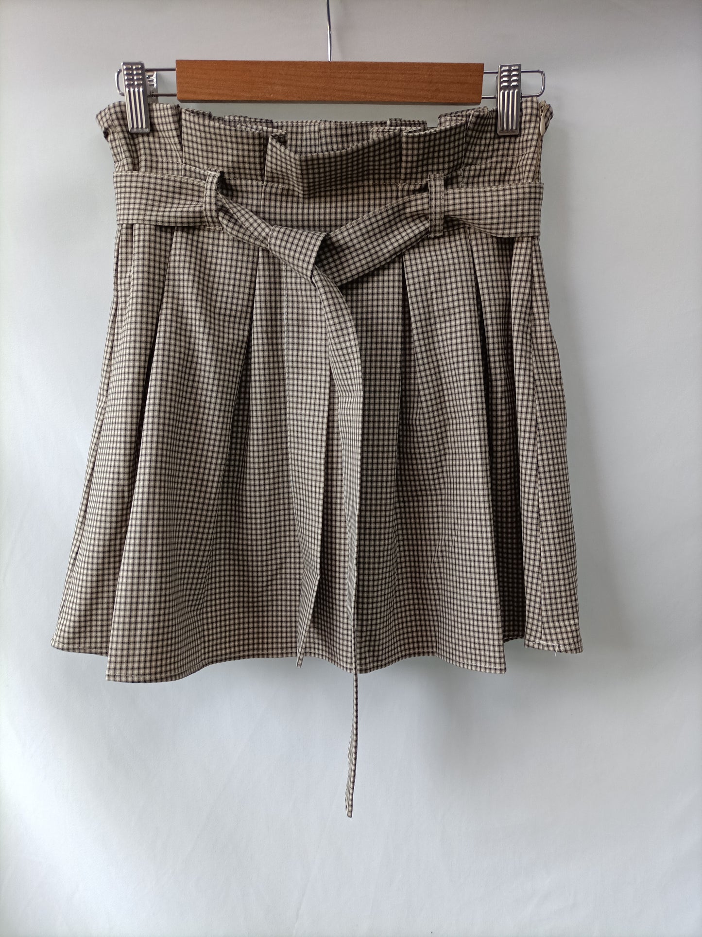 BERSHKA. Falda cuadros marrones T.m