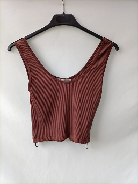 STRADIVARIUS. Top marrón canalé T.l