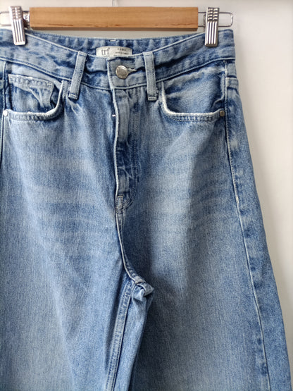 ZARA. Pantalón ancho denim T.34
