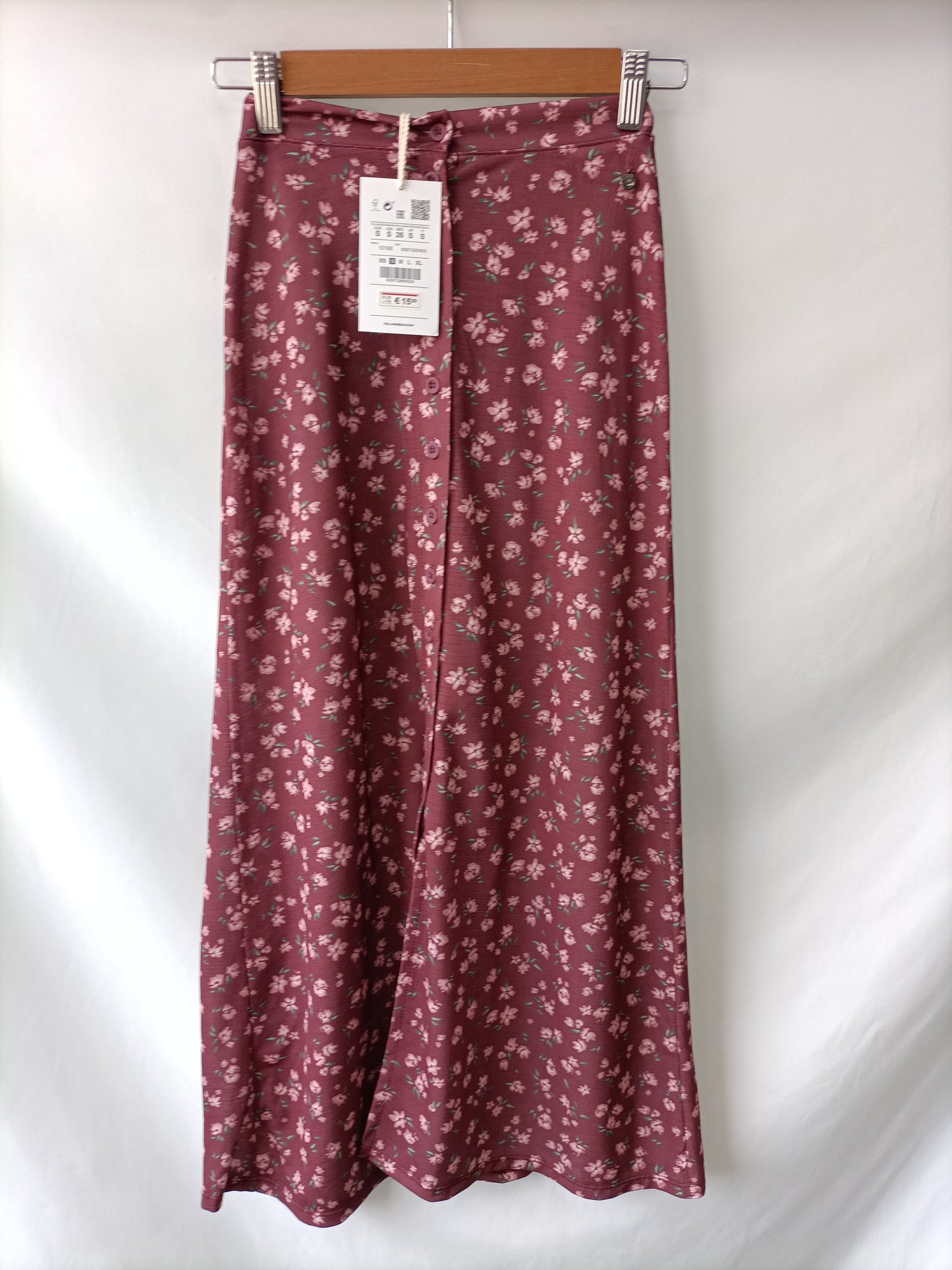 PULL&BEAR. Falda midi flores T.s