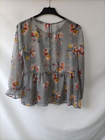 ZARA. Gray floral blouse Tm