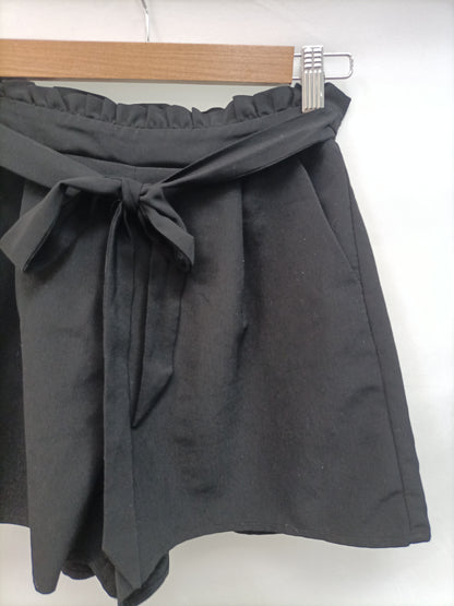 STRADIVARIUS. Pantalón Fluido negro T.s