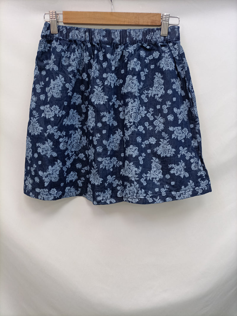 MANGO. Falda azul flores T.34