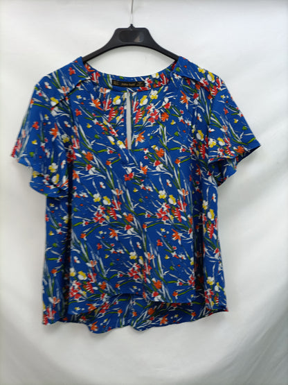 ZARA. Blue floral blouse Ts