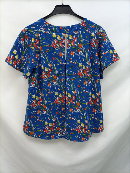 ZARA. Blue floral blouse Ts