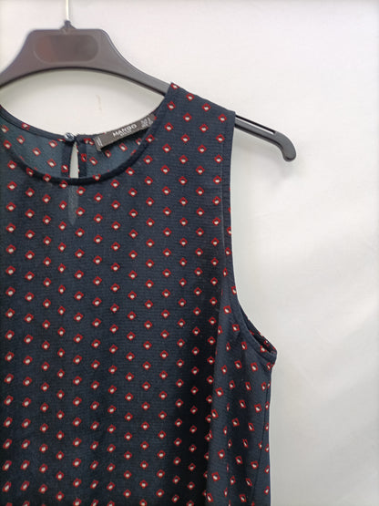 MANGO. Top negro estampado T.s
