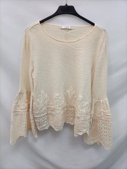 MANGO. Camiseta croché T.m