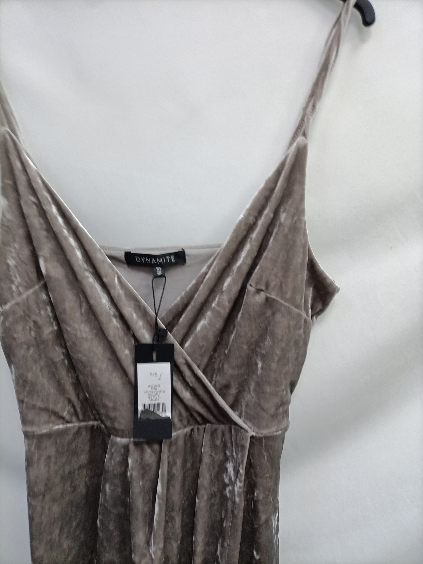 DYNAMITE. Vestido midi terciopelo T.s