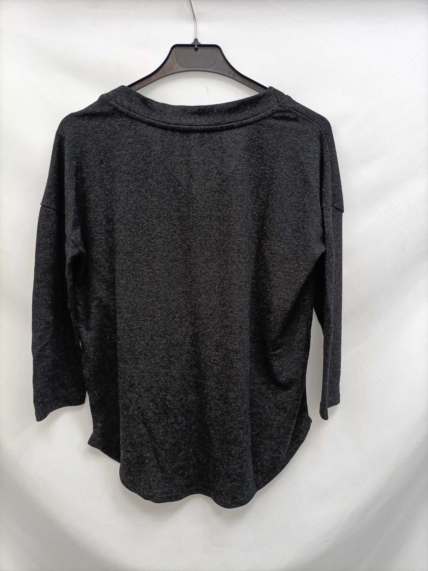 MANGO. Camiseta gris jaspeado T.xs