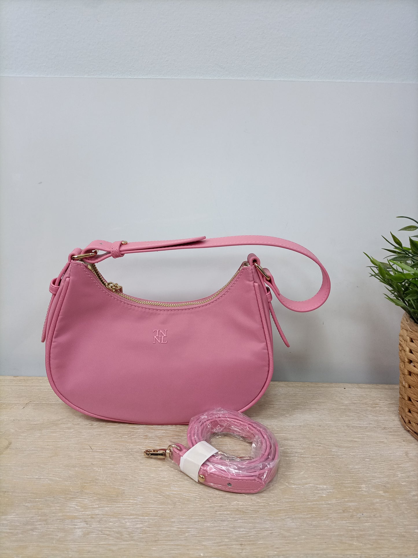 NAULOVERS. Bolso rosa lona