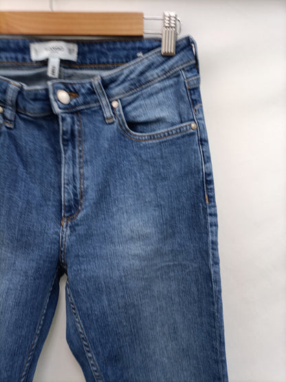 MANGO. Pantalón denim claro T.38