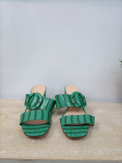 CHC SHOES. Sandalias verdes T.38