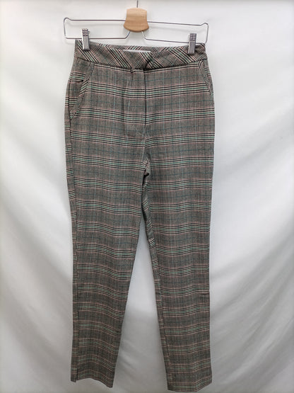 MANGO. Pantalón gris cuadros T.34