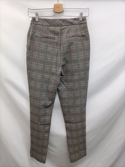 MANGO. Pantalón gris cuadros T.34