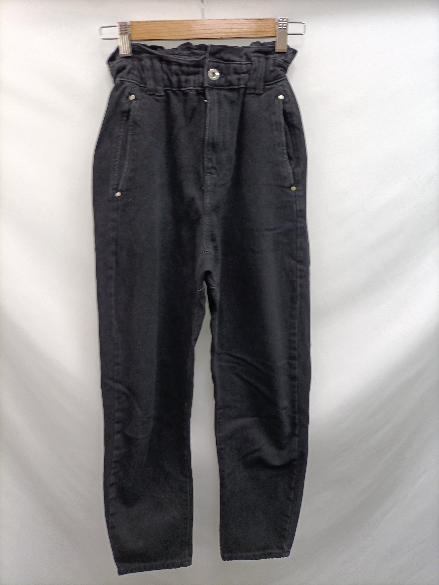 ZARA. Pantalón slouchy negro T.32
