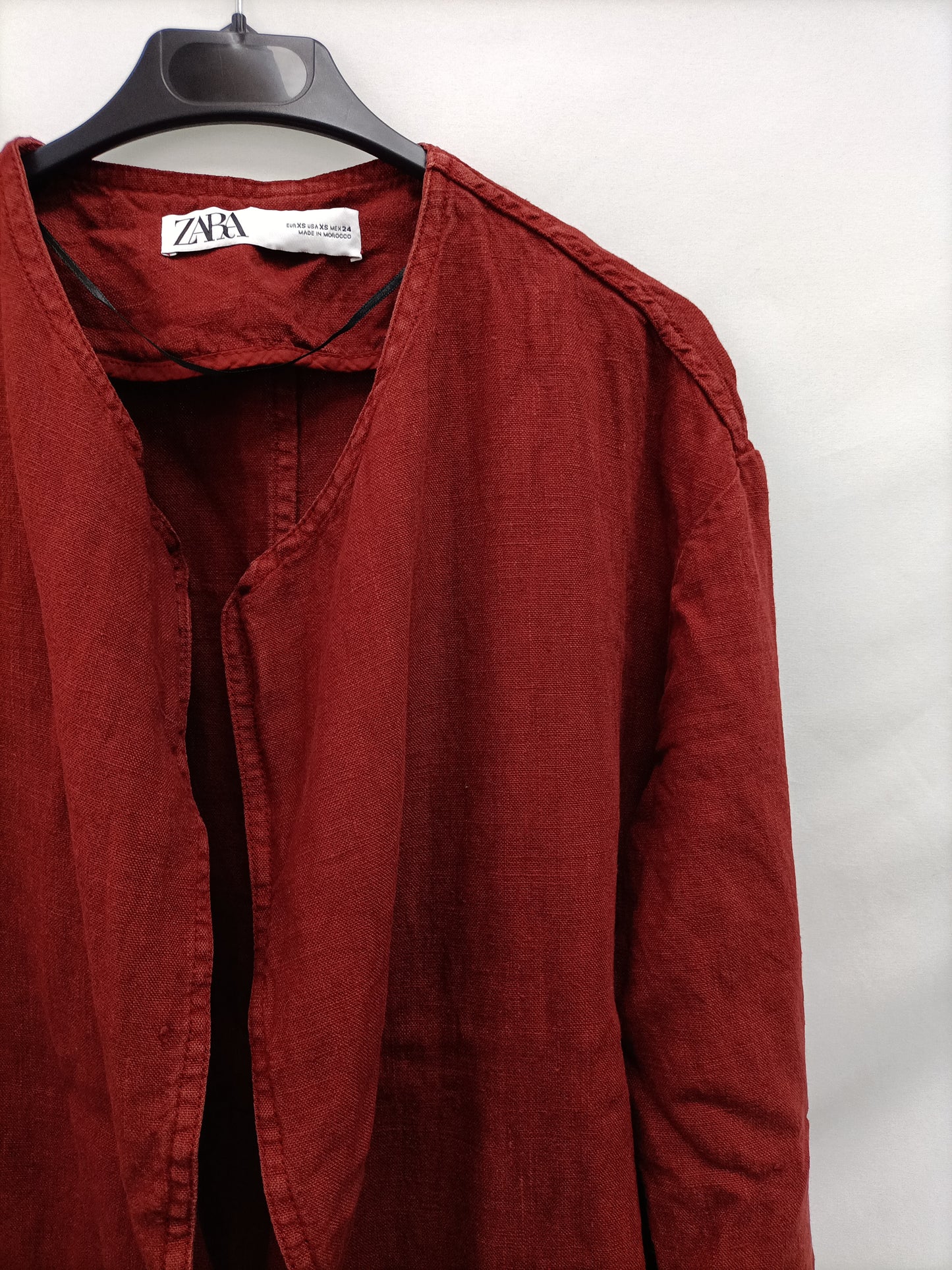ZARA. Chaqueta burdeos lino T.xs