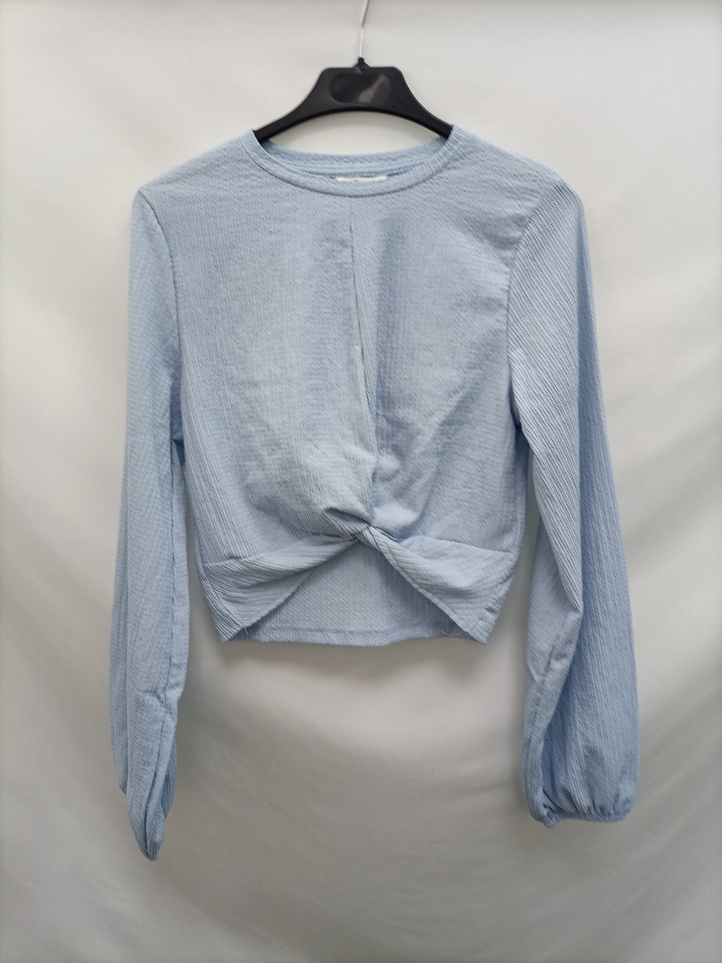 MONKI. Top nudo azul T.xs