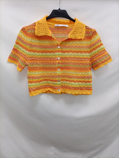 ZARA. Top croché botones T.s