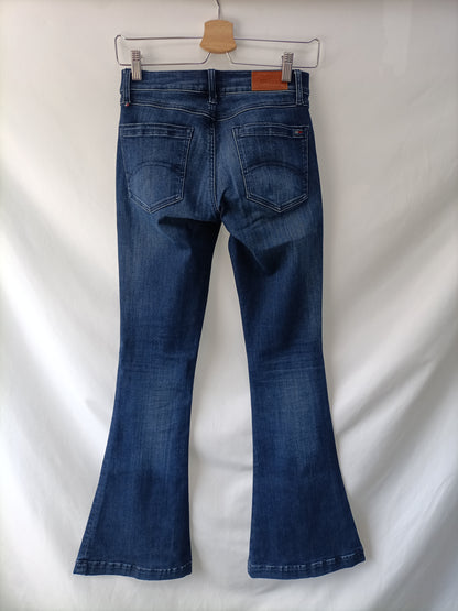 TOMMY HILFIGER. Flared jeans, size 32