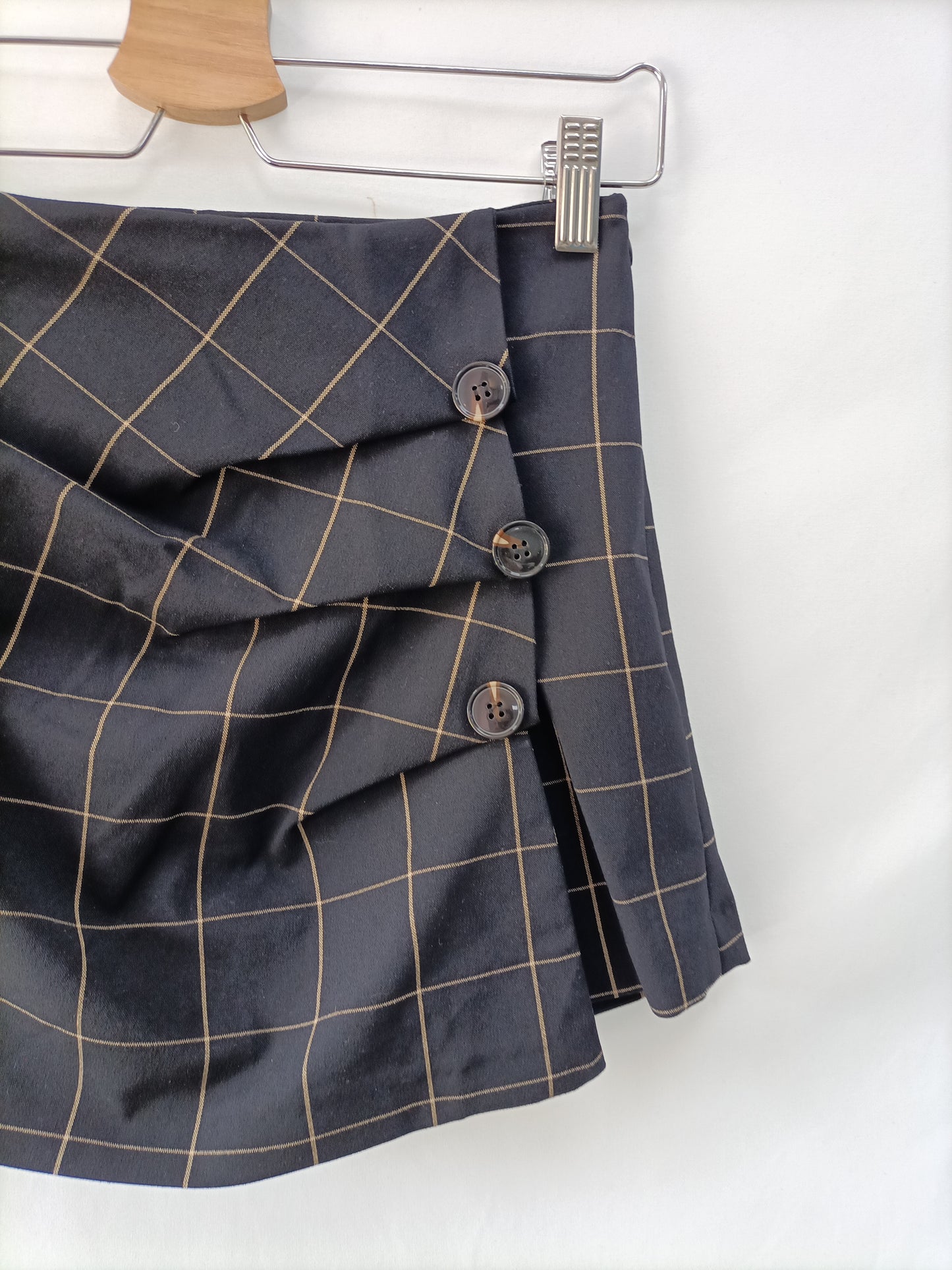 ZARA. Checkered skirt-pants T.xs