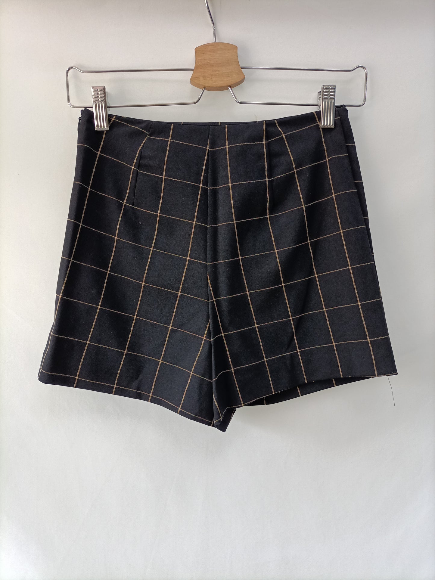 ZARA. Checkered skirt-pants T.xs