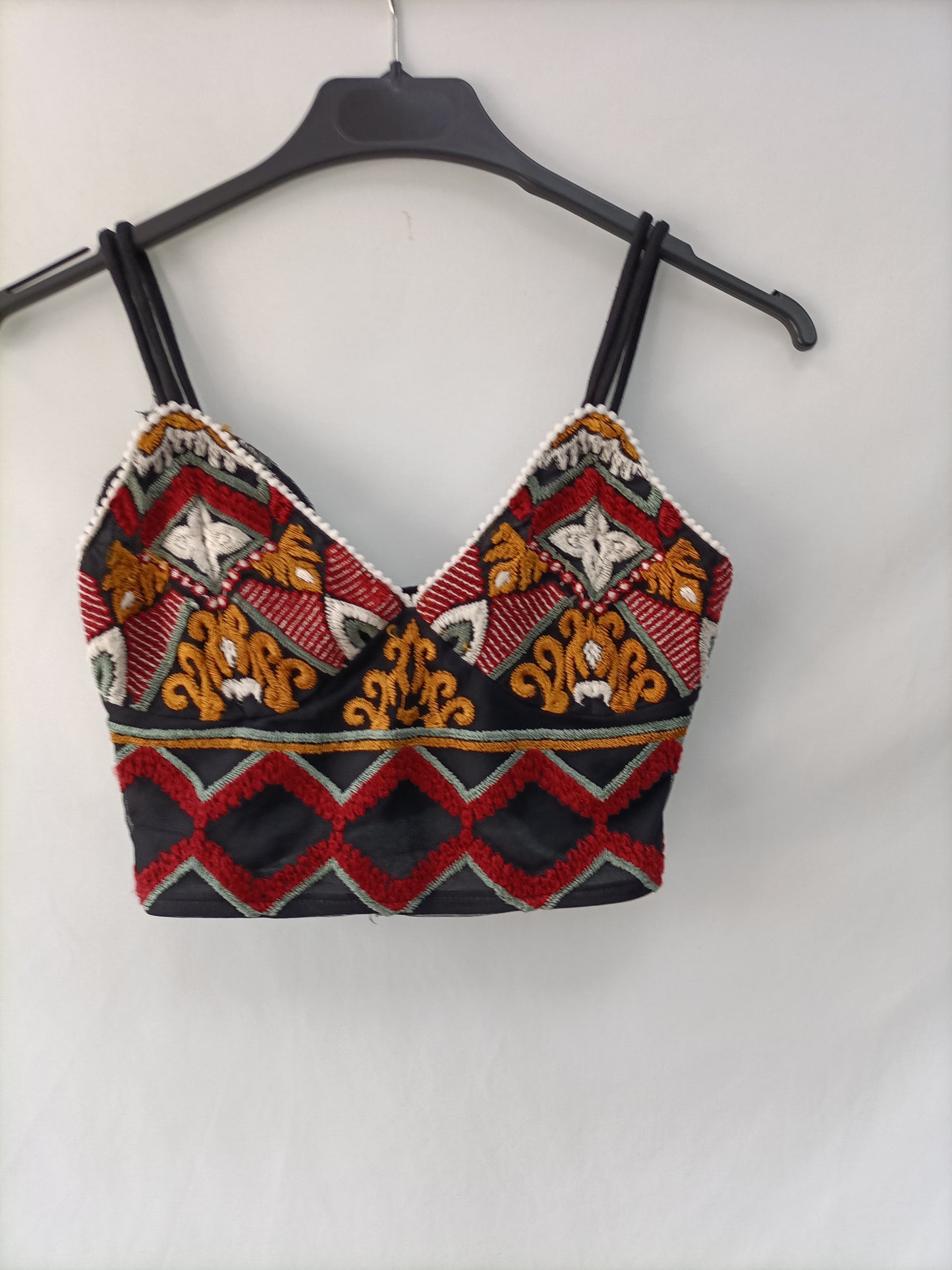 ZARA. Embroidered Crop Top Tm