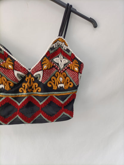 ZARA. Embroidered Crop Top Tm