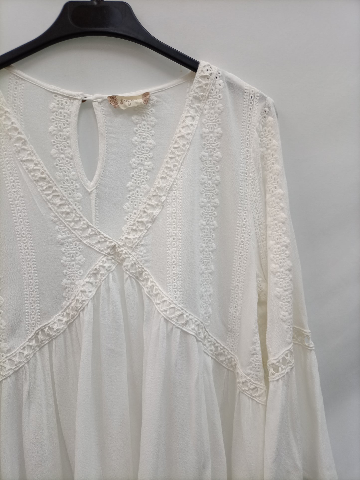 ALTARID STATE. White embroidered blouse Tm