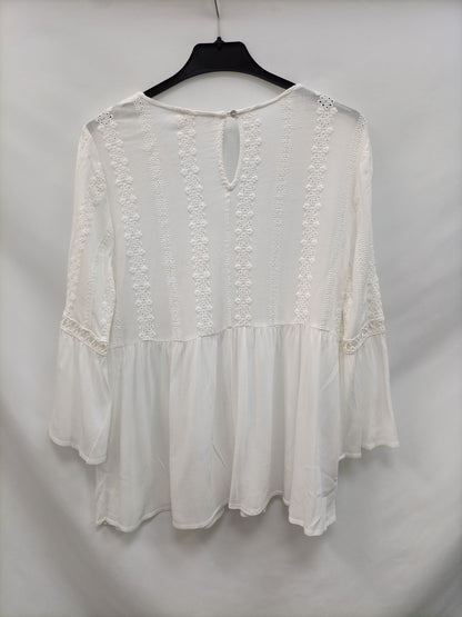 ALTARID STATE. White embroidered blouse Tm