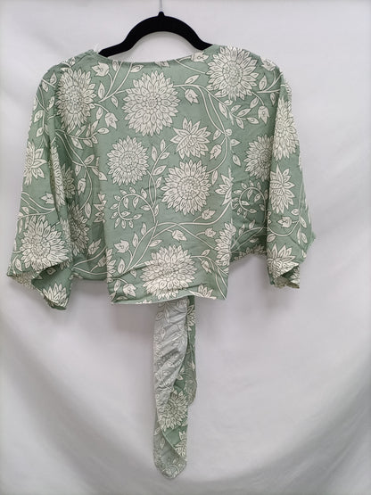 OTHERS. Green floral knotted top YOUR(s)