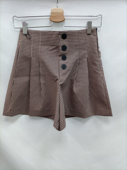 ZARA. Checked dress shorts S.XS