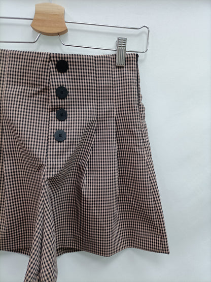 ZARA. Checked dress shorts S.XS