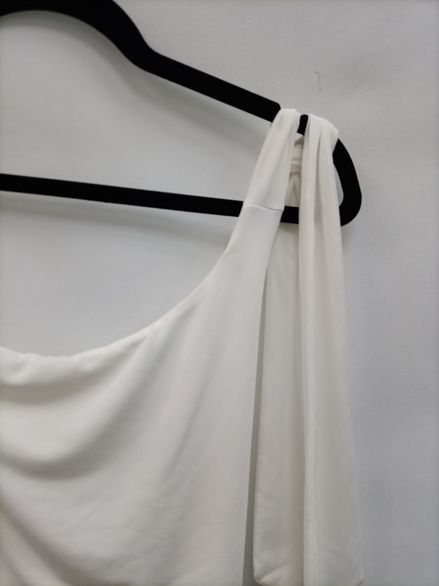 THE ARE. Asymmetrical white top Ts