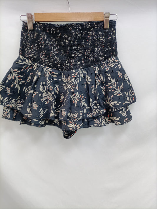 ZARA Falda pantalón flores T.s