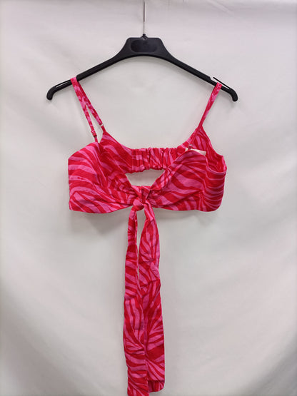 H&amp;M. Pink Crop Top Tm