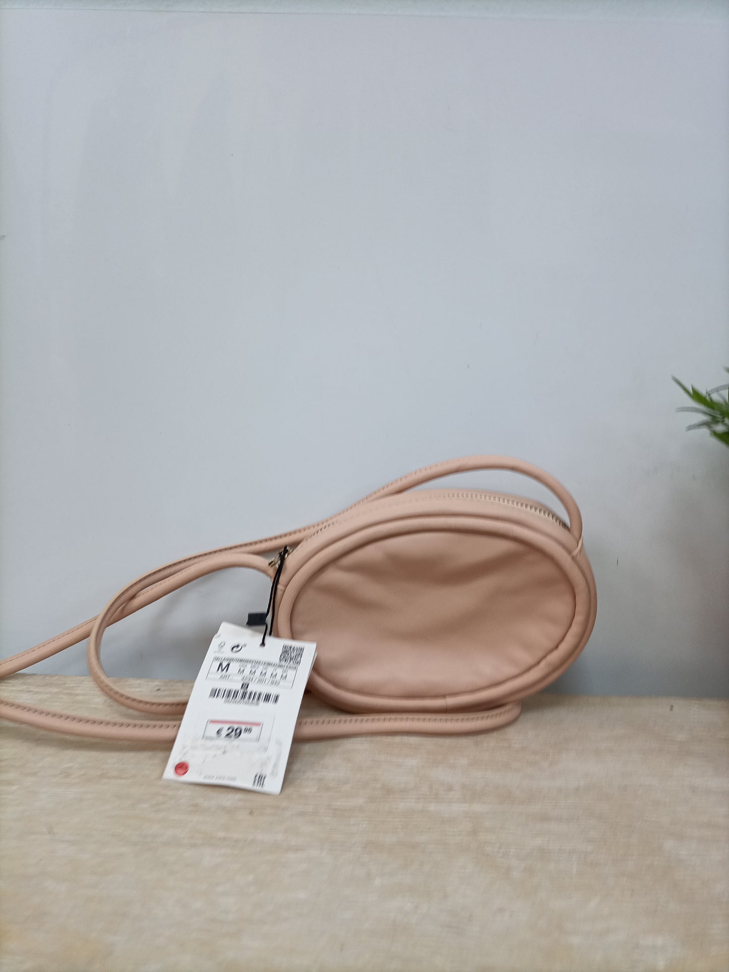 ZARA. Bolso mino rosa