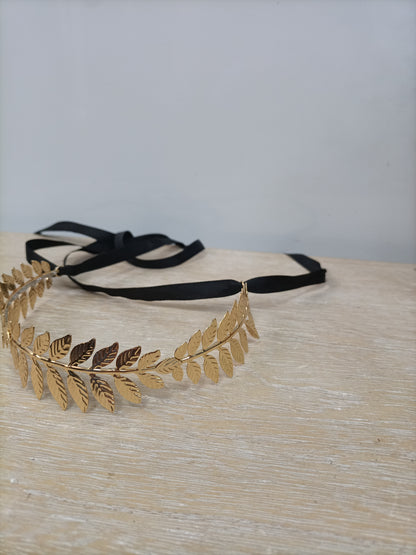 OTRAS. Corona/choquer hojas