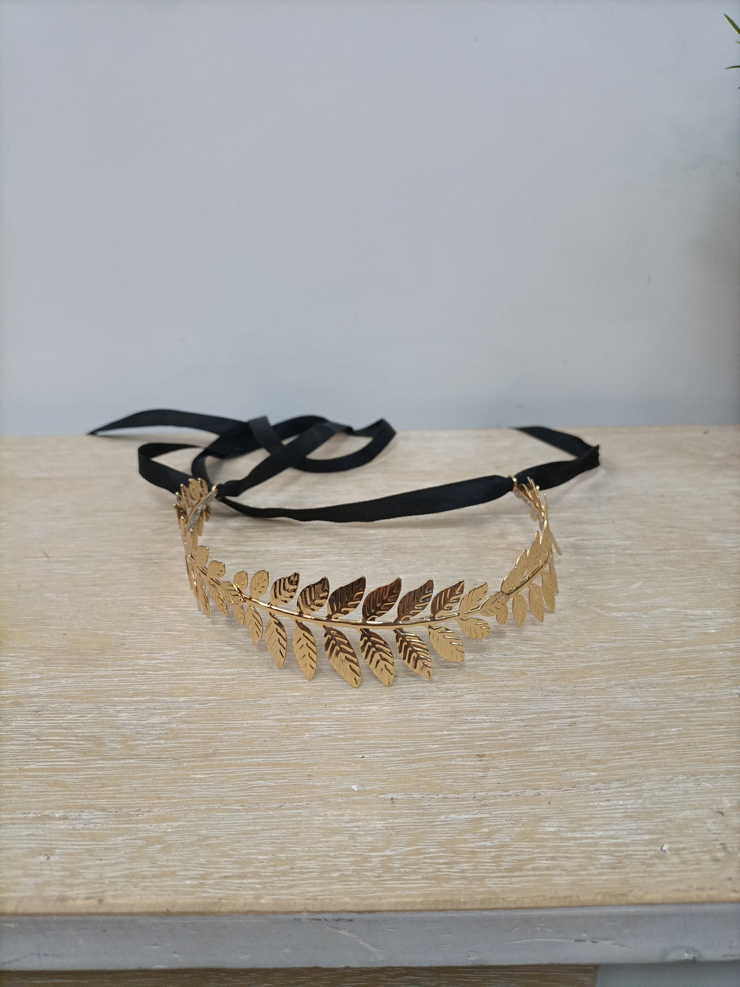 OTRAS. Corona/choquer hojas