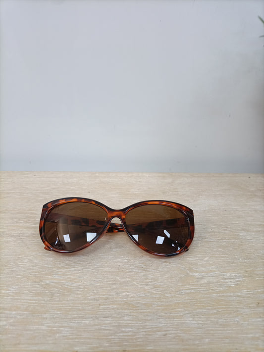 POETE. Mother-of-pearl sunglasses