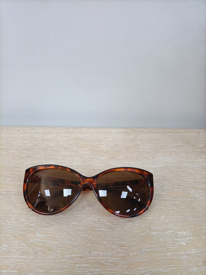 POETE. Mother-of-pearl sunglasses