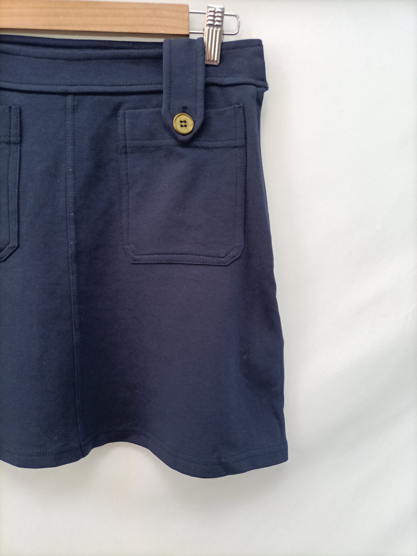 H&M. Falda azul elástica T.m