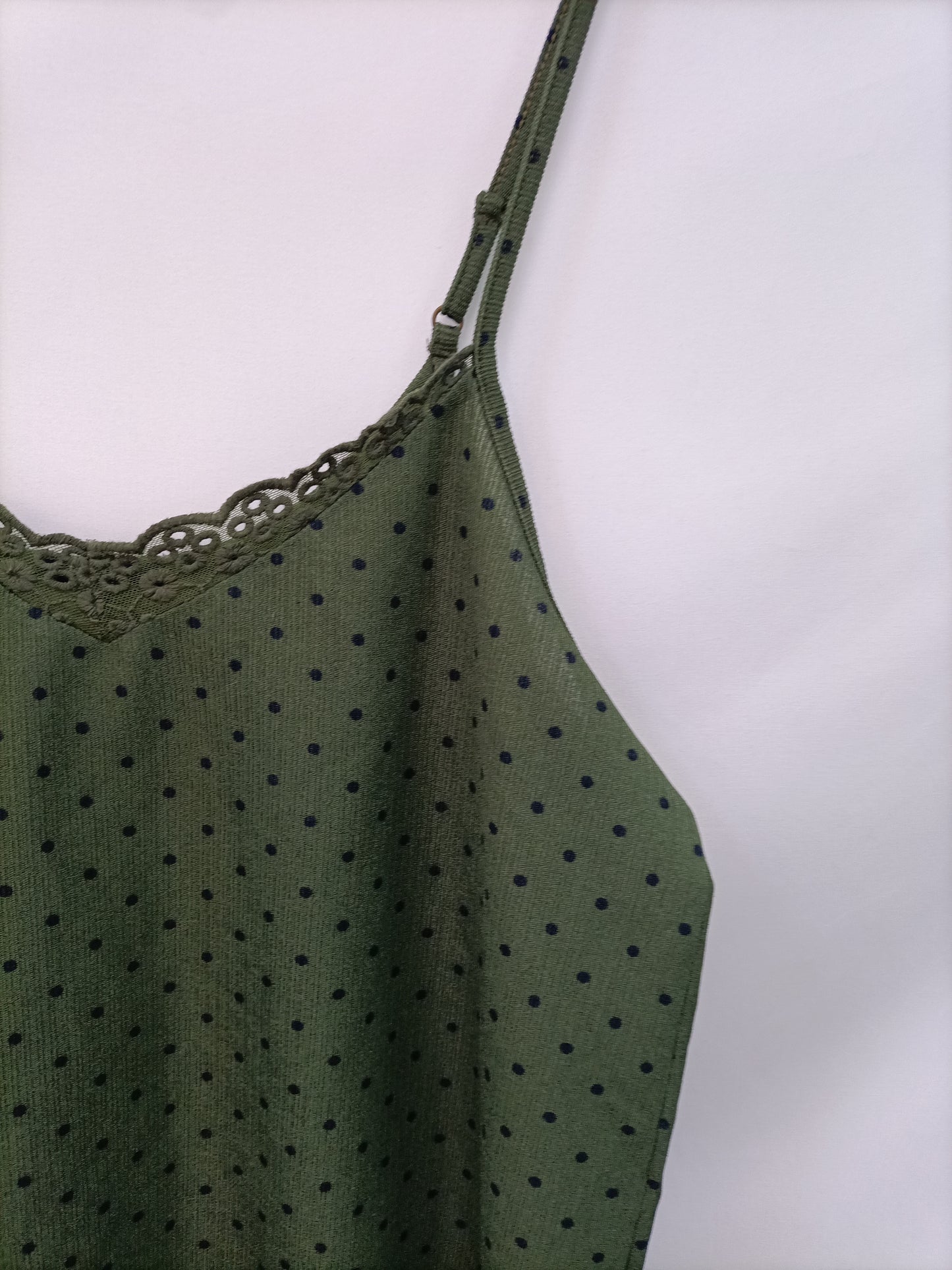 KIABI. Green polka dot top size 1/2XL