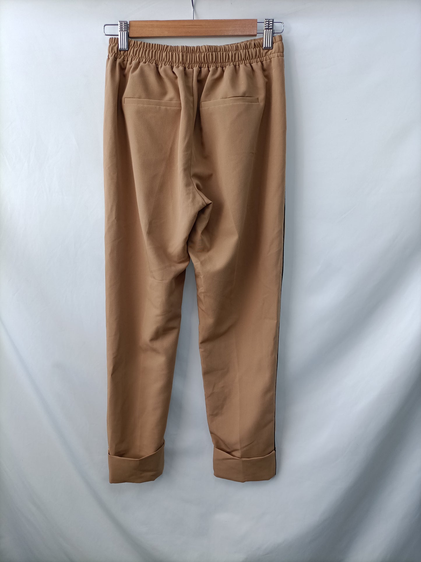 BERSHKA. Camel chino pants Ts