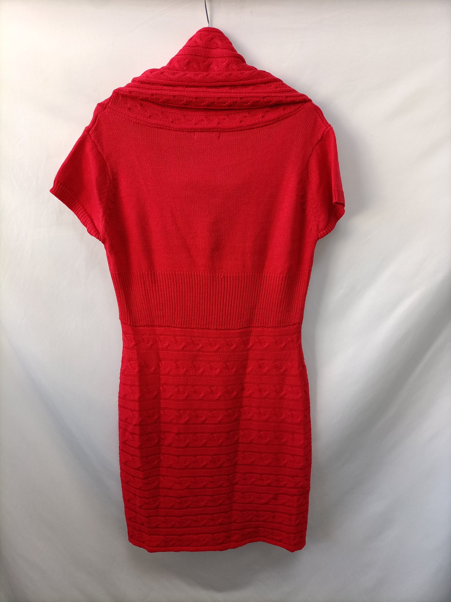 BLANCO. Vestido punto rojo T.m