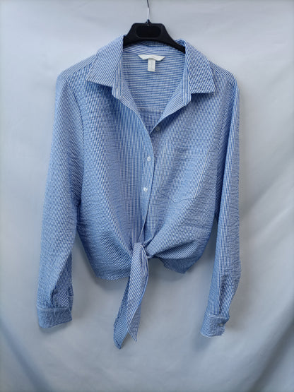 H&M. Camisa rayas nudo T.38