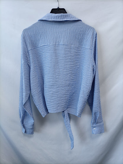 H&M. Camisa rayas nudo T.38