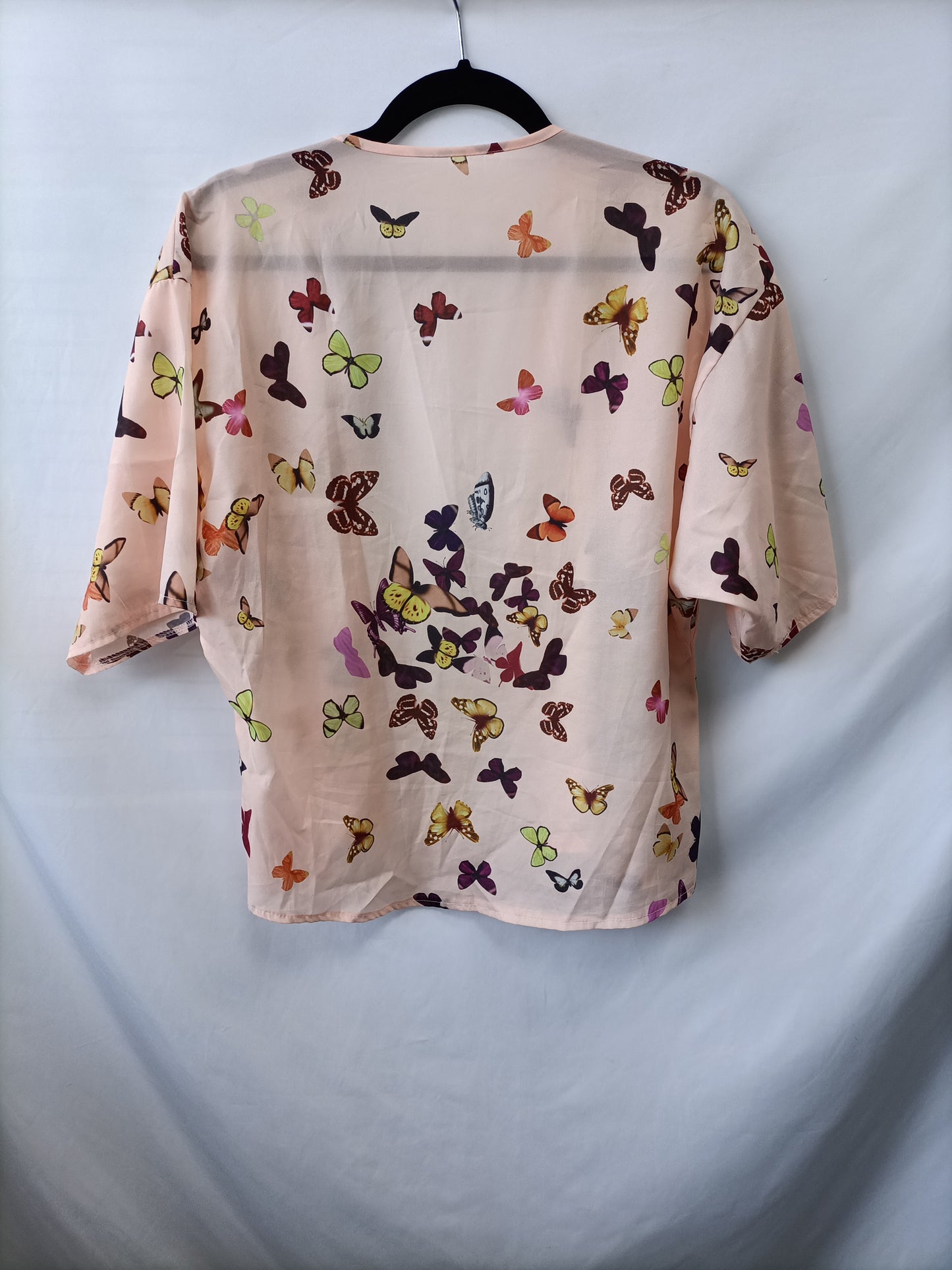 OTHERS. Pink butterfly kimono Ts