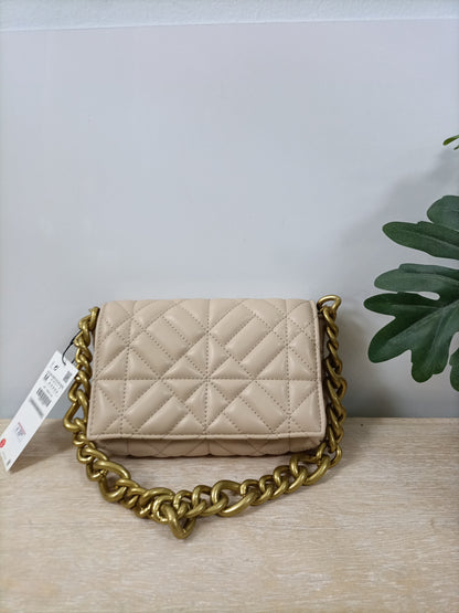 ZARA. Bolso beige cadena