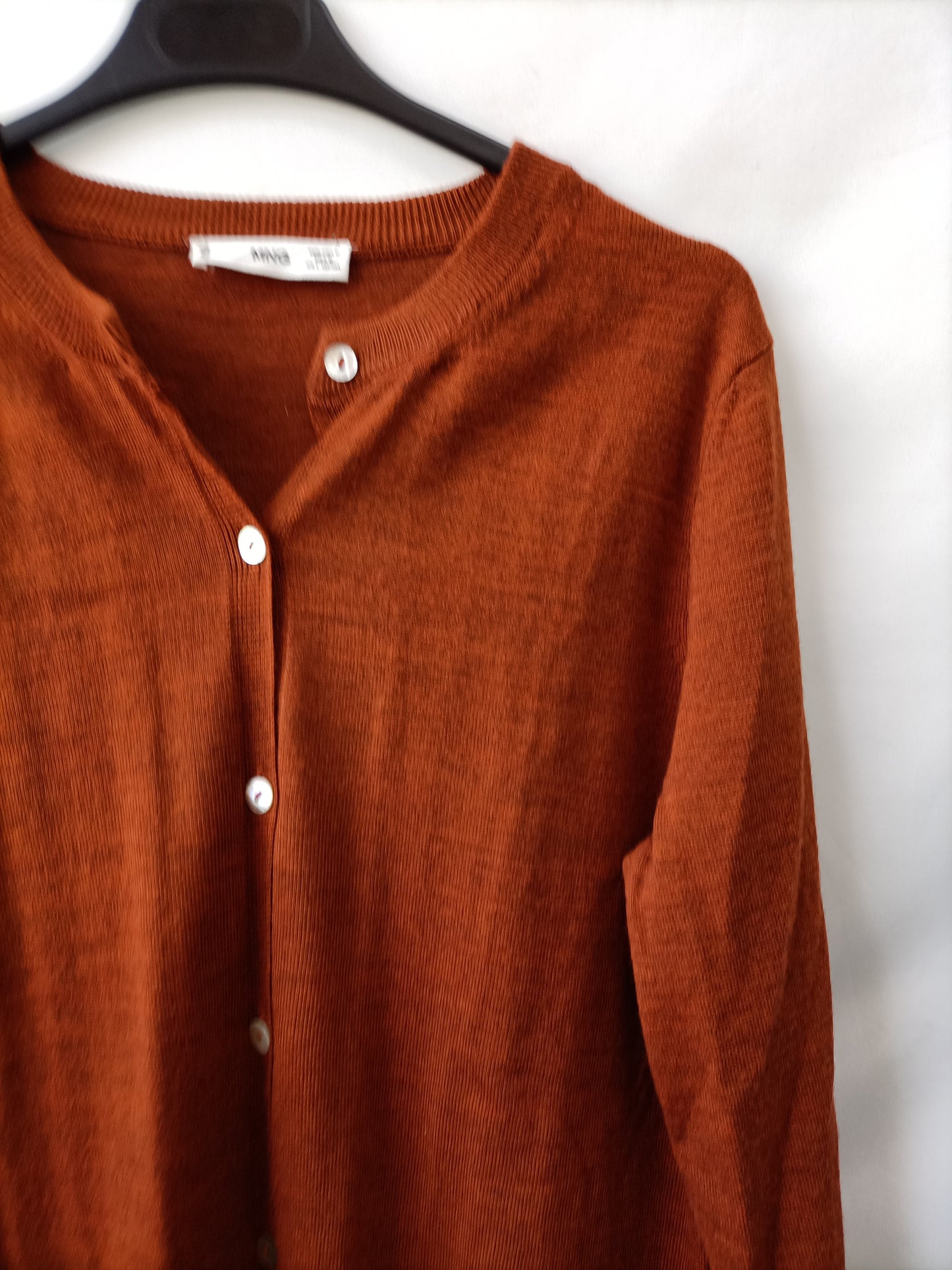 MANGO. Rebeca teja botones T.m